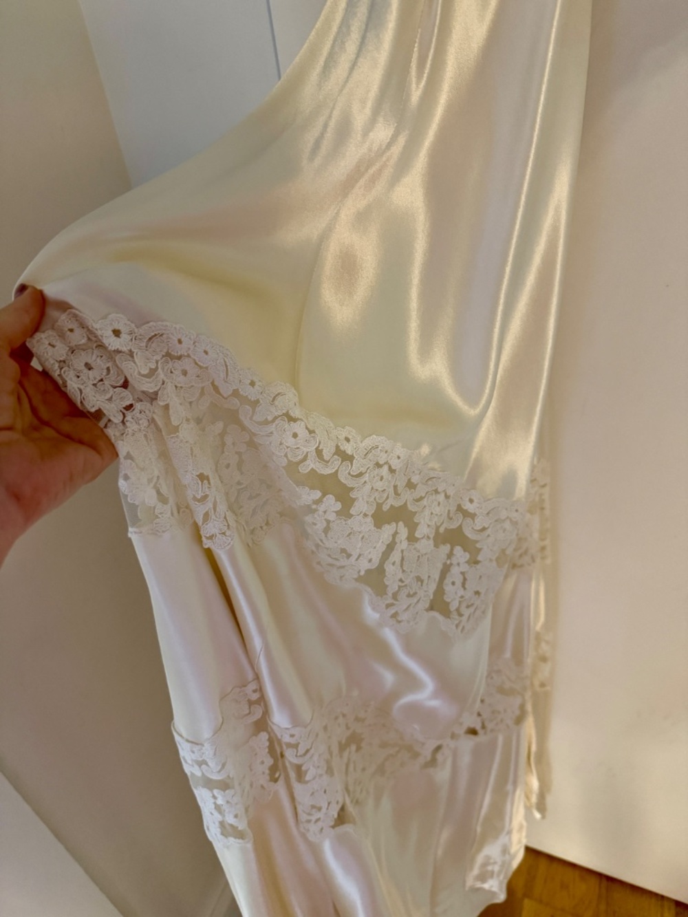 Alberta Ferretti Lace Panel Bridal Wedding Dress, Size Small - Picture 5 of 9